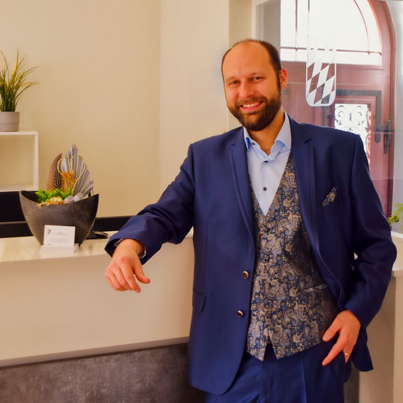 Notar Dr. Matthias Bogner